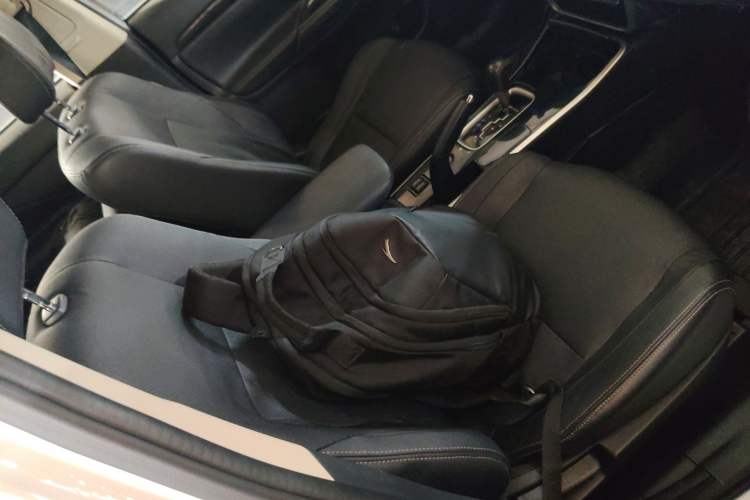 Used Mitsubishi Outlander 2018 2.0L Two-Wheel Drive Glory Edition 5 Seats Right Front Seat