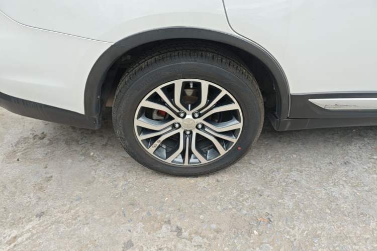 Used Mitsubishi Outlander 2018 2.4L 4x4 Elite Edition 5 Seats Right Rear Wheel Hub