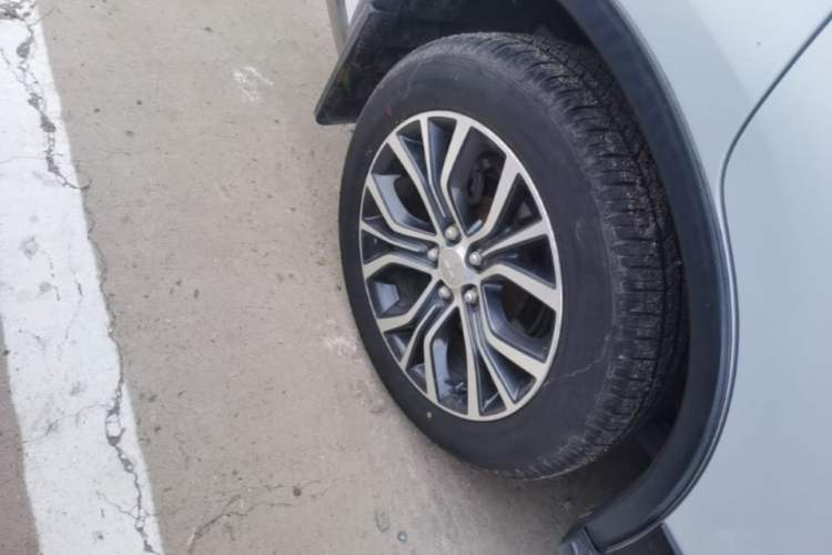 Used Mitsubishi Outlander 2018 2.4L 4x4 Elite Edition 5 Seats Right Rear Wheel Hub
