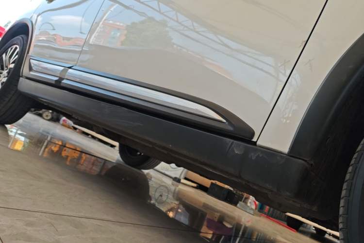 Used Mitsubishi Outlander 2018 2.0L Two-Wheel-Drive Jiale Edition 7-Seater Right Side Sill