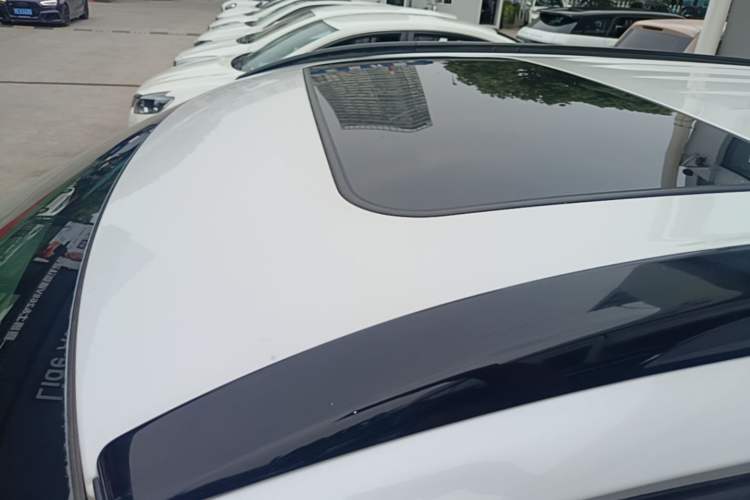 Used Mitsubishi Outlander 2018 2.0L Two-Wheel Drive Glory Edition 5 Seats Roof