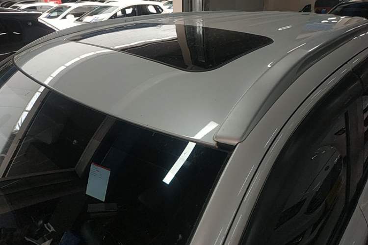 Used Mitsubishi Outlander 2018 2.0L Two-Wheel Drive Glory Edition 5 Seats Roof