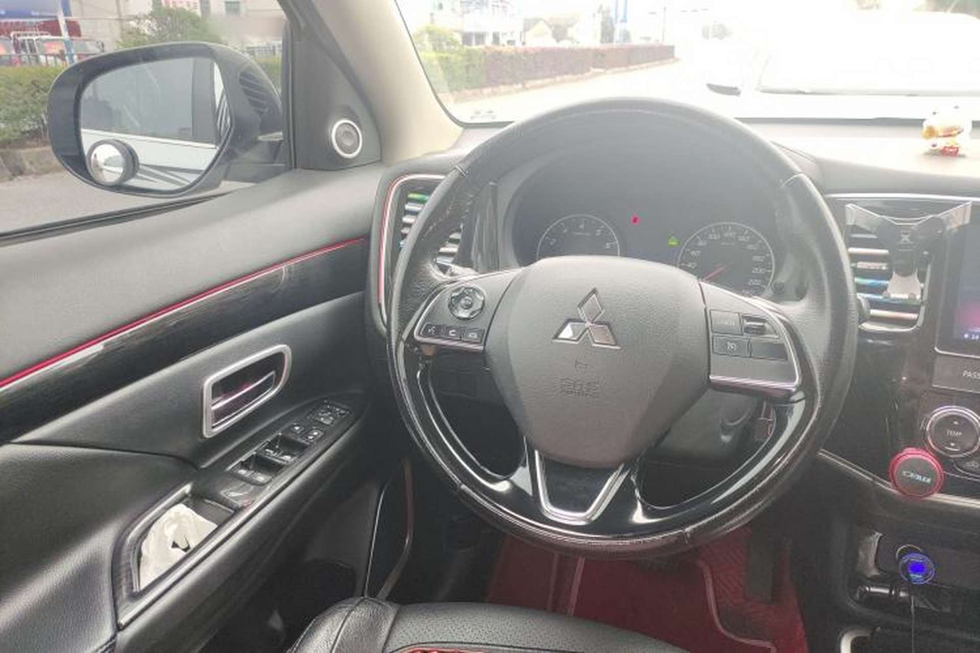 Used Mitsubishi Outlander 2018 2.0L Two-Wheel-Drive Jiale Edition 7-Seater Steering Wheel