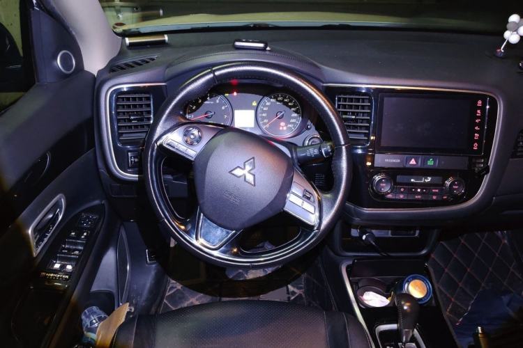 Used Mitsubishi Outlander  Steering Wheel