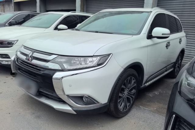Used Mitsubishi Outlander 2018 2.0L Two-Wheel-Drive Jiale Edition 7-Seater