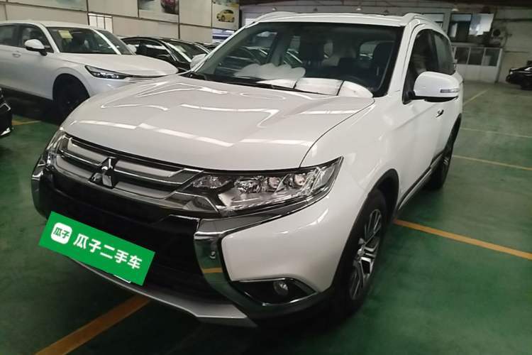 Used Mitsubishi Outlander 2018 2.4L 4x4 Elite Edition 5 Seats Guazi used car, China used car export, Used car for sale, Used  cars, Cheapest cars for sale