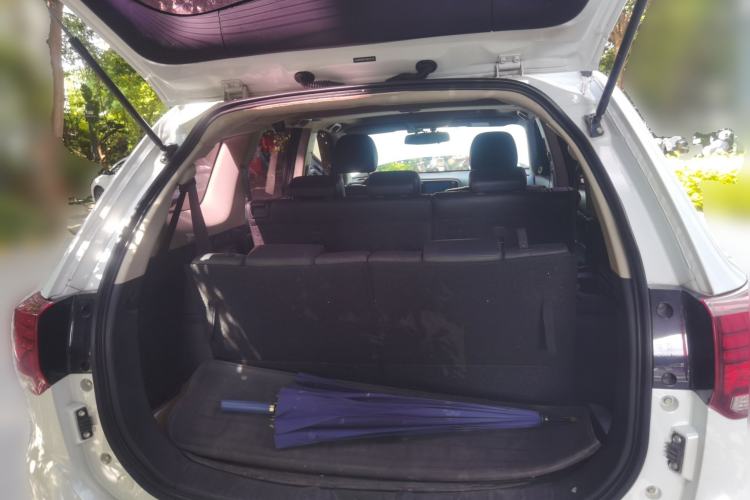 Used Mitsubishi Outlander 2018 2.0L Two-Wheel-Drive Jiale Edition 7-Seater Trunk