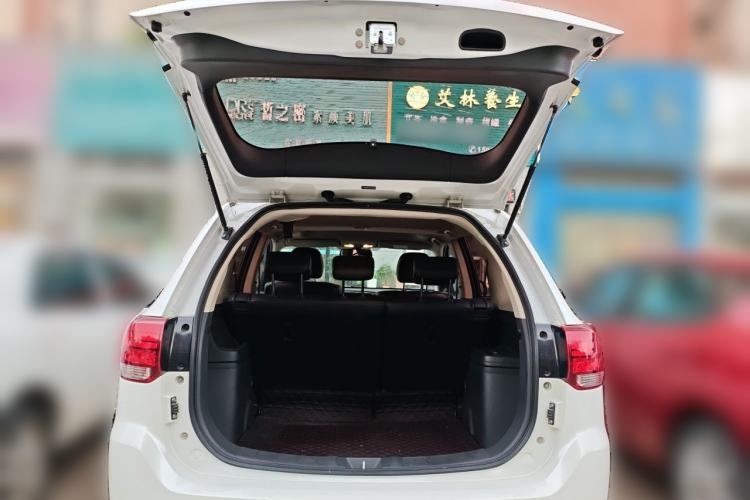 Used Mitsubishi Outlander 2018 2.0L Two-Wheel Drive Glory Edition 5 Seats Trunk