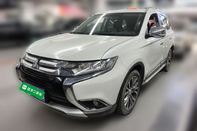 Used Mitsubishi Outlander 2018 2.0L Two-Wheel Drive Glory Edition 5 Seats