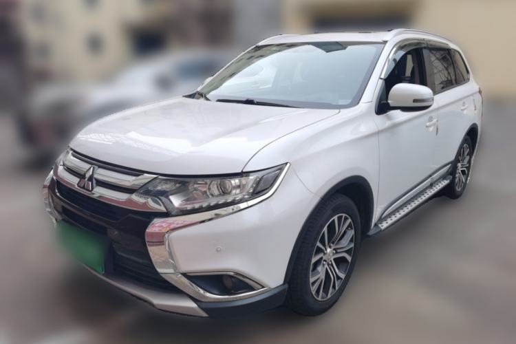 Used Mitsubishi Outlander 2018 2.0L Two-Wheel Drive Glory Edition 5 Seats Guazi used car, China used car export, Used car for sale, Used  cars, Cheapest cars for sale