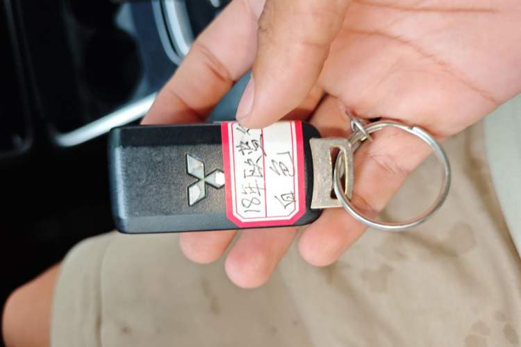 Used Mitsubishi Outlander 2018 2.4L 4x4 Elite Edition 5 Seats Vehicle Key