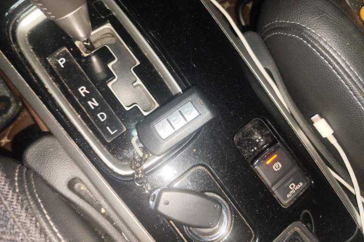 Used Mitsubishi Outlander 2018 2.4L 4x4 Luxury Edition 7-Seater Vehicle Key