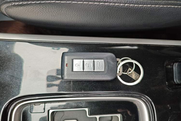 Used Mitsubishi Outlander 2018 2.4L 4x4 Elite Edition 5 Seats Vehicle Key