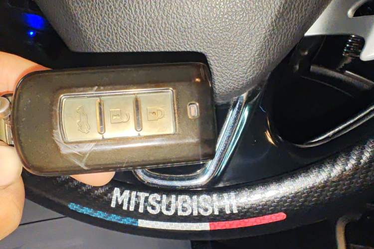 Used Mitsubishi Outlander 2018 2.4L 4x4 Elite Edition 5 Seats Vehicle Key