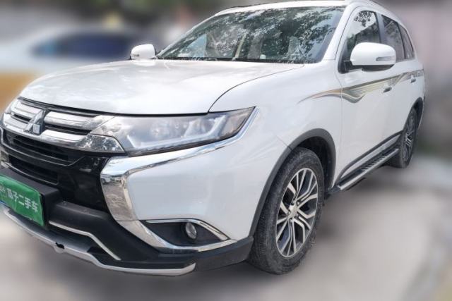 Mitsubishi Outlander 2018 2.4L 4x4 Elite Edition 5 Seats с пробегом