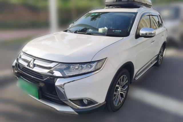 Used Mitsubishi Outlander 2018 2.4L 4x4 Luxury Edition 7-Seater