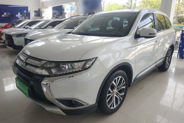 Used Mitsubishi Outlander 2018 2.0L Two-Wheel-Drive Jiale Edition 7-Seater