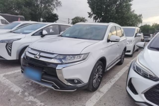 Used Mitsubishi Outlander 2018 2.4L 4x4 Elite Edition 5 Seats