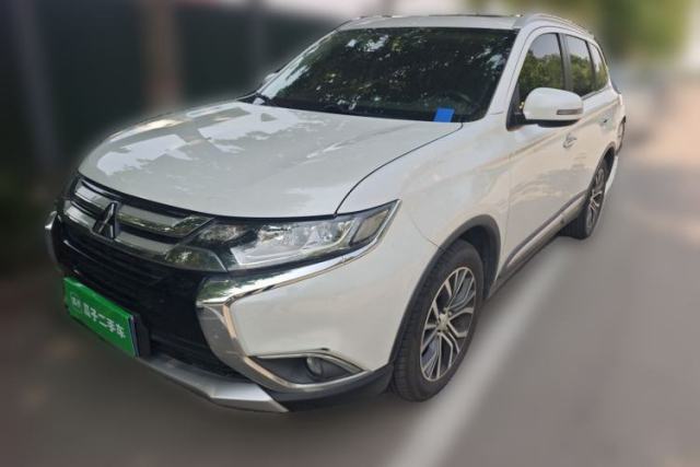 Used Mitsubishi Outlander 2018 2.4L 4x4 Luxury Edition 7-Seater