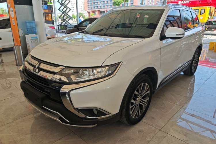 Used Mitsubishi Outlander 2018 2.0L Two-Wheel-Drive Jiale Edition 7-Seater Guazi used car, China used car export, Used car for sale, Used  cars, Cheapest cars for sale