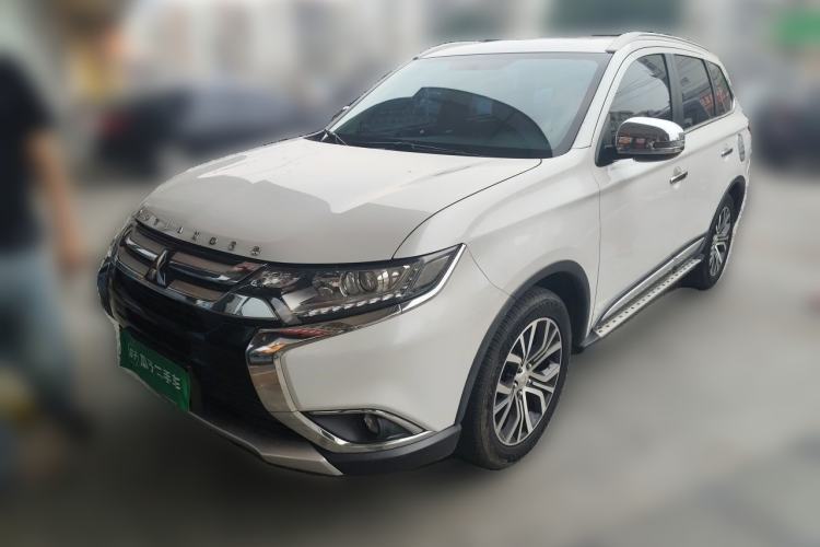 Used Mitsubishi Outlander 2018 2.0L Two-Wheel Drive Glory Edition 5 Seats Guazi used car, China used car export, Used car for sale, Used cars, Cheapest cars for sale