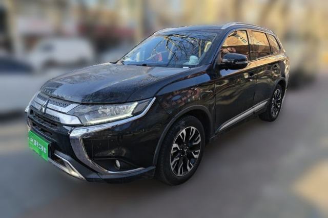 Used Mitsubishi Outlander 2019 2.0L Two-Wheel Drive Comfort Edition 7 Seats China V Emission Standard