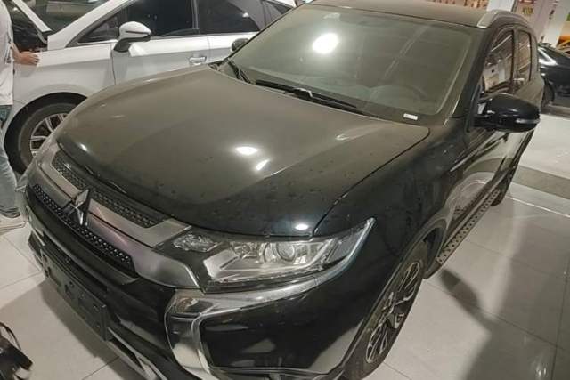 Used Mitsubishi Outlander 2019 2.0L Two-Wheel Drive Comfort Edition 5 Seats China VI Standard