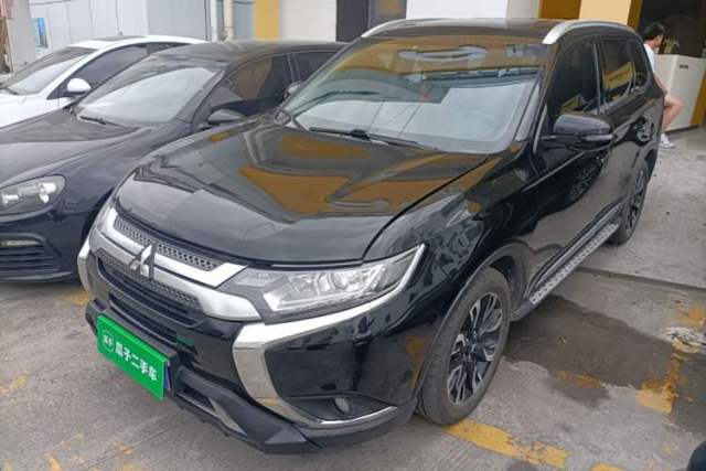 Used Mitsubishi Outlander 2019 2.0L Two-Wheel Drive Comfort Edition 7-Seater China VI Standard