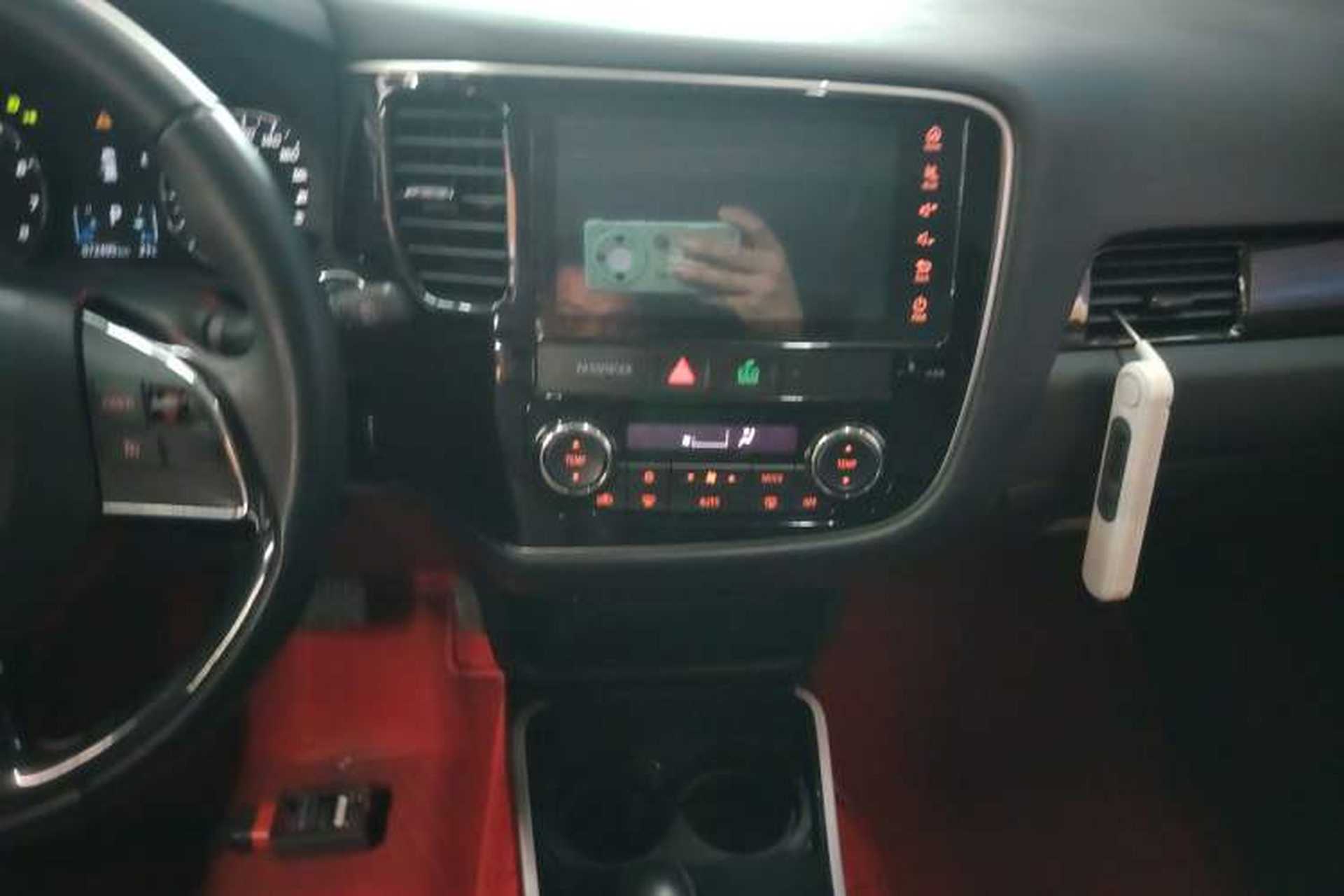 Used Mitsubishi Outlander 2019 2.0L Two-Wheel Drive Comfort Edition 5 Seats China VI Standard Audio And AC Panel