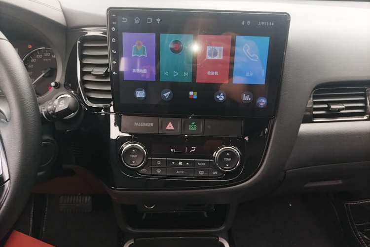 Used Mitsubishi Outlander 2019 2.0L Two-Wheel Drive Comfort Edition 5 Seats China VI Standard Audio And AC Panel