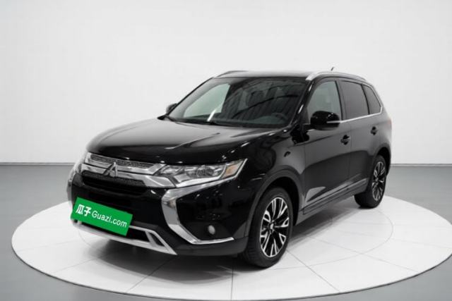 Used Mitsubishi Outlander 2019 2.0L Two-Wheel Drive Comfort Edition 7-Seater China VI Standard