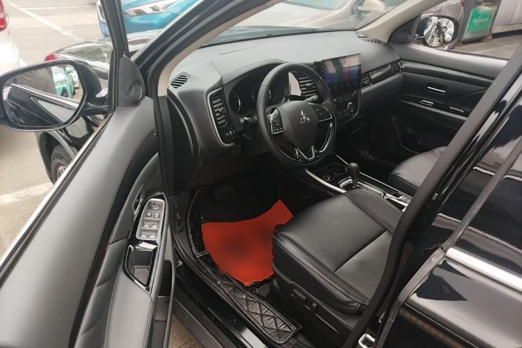 Used Mitsubishi Outlander 2019 2.0L Two-Wheel Drive Comfort Edition 5 Seats China VI Standard Driver Seat
