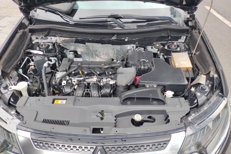 Used Mitsubishi Outlander 2019 2.4L 4x4 Zhi Xiang Edition 5 Seats China V Emission Standard Engine Bay