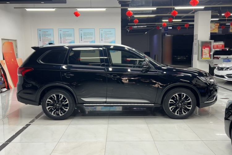 Used Mitsubishi Outlander 2019 2.0L Two-Wheel Drive Comfort Edition 5 Seats China V Standard Exterior 1