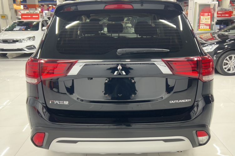 Used Mitsubishi Outlander 2019 2.0L Two-Wheel Drive Comfort Edition 5 Seats China V Standard Exterior 4
