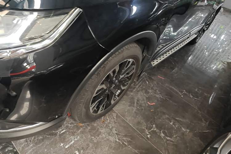 Used Mitsubishi Outlander 2019 2.0L Two-Wheel Drive Comfort Edition 7-Seater China VI Standard Exterior 4