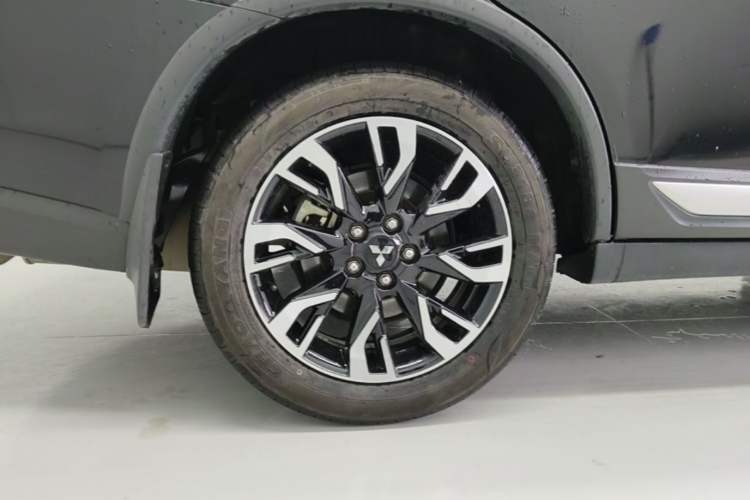 Used Mitsubishi Outlander 2019 2.0L Two-Wheel Drive Comfort Edition 7 Seats China V Emission Standard Exterior 5