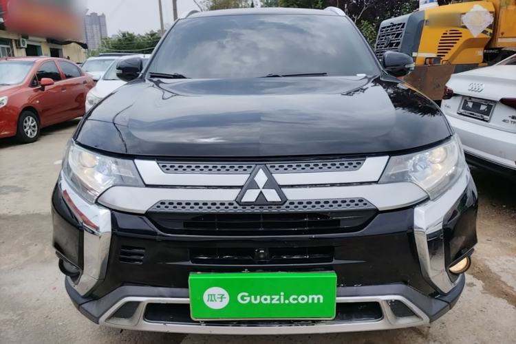 Used Mitsubishi Outlander 2019 2.0L Two-Wheel Drive Comfort Edition 7-Seater China VI Standard Front