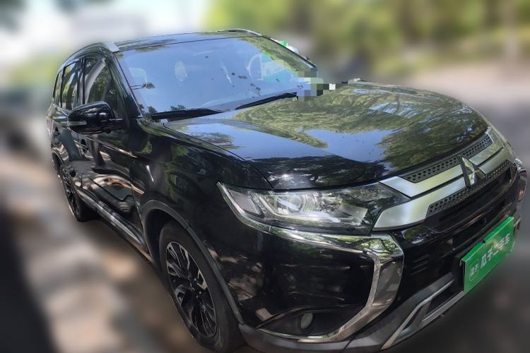 Used Mitsubishi Outlander 2019 2.0L Two-Wheel Drive Comfort Edition 5 Seats China VI Standard Front Right 45 Deg