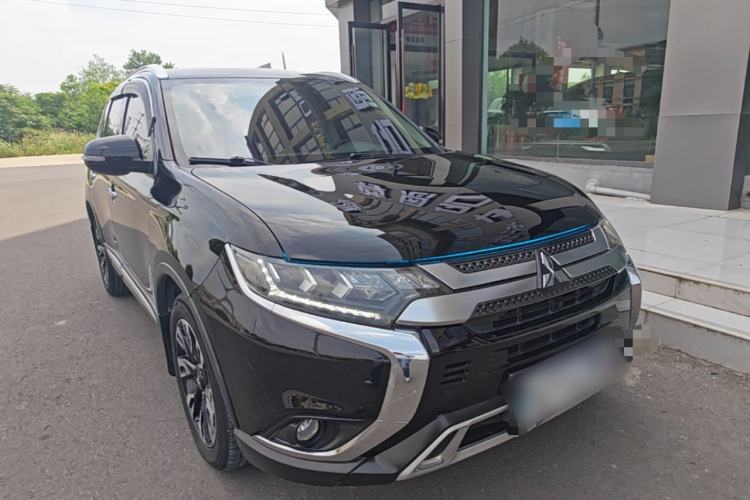 Used Mitsubishi Outlander 2019 2.4L 4x4 Zhi Xiang Edition 5 Seats China VI Standard Front Right 45 Deg