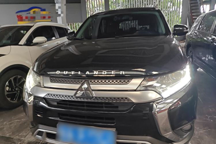 Used Mitsubishi Outlander 2019 2.0L Two-Wheel Drive Comfort Edition 7-Seater China VI Standard Front