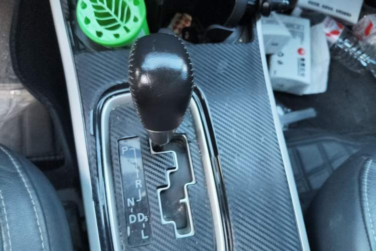 Used Mitsubishi Outlander 2019 2.0L Two-Wheel Drive Comfort Edition 5 Seats China V Standard Gear Lever