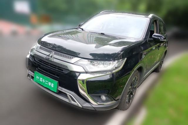 Used Mitsubishi Outlander 2019 2.0L Two-Wheel Drive Comfort Edition 7 Seats China V Emission Standard