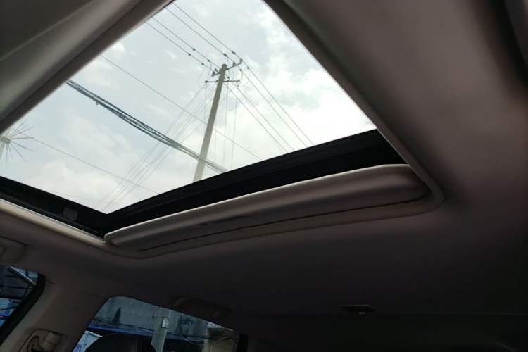 Used Mitsubishi Outlander 2019 2.0L Two-Wheel Drive Comfort Edition 7-Seater China VI Standard Headliner