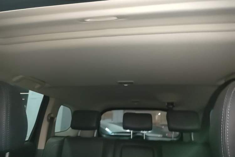 Used Mitsubishi Outlander 2019 2.0L Two-Wheel Drive Comfort Edition 5 Seats China VI Standard Headliner