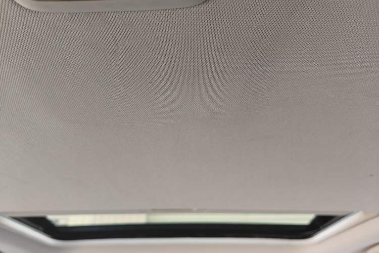 Used Mitsubishi Outlander 2019 2.0L Two-Wheel Drive Comfort Edition 5 Seats China VI Standard Headliner