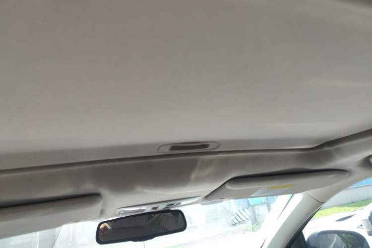 Used Mitsubishi Outlander 2019 2.4L 4x4 Zhi Xiang Edition 5 Seats China V Emission Standard Headliner