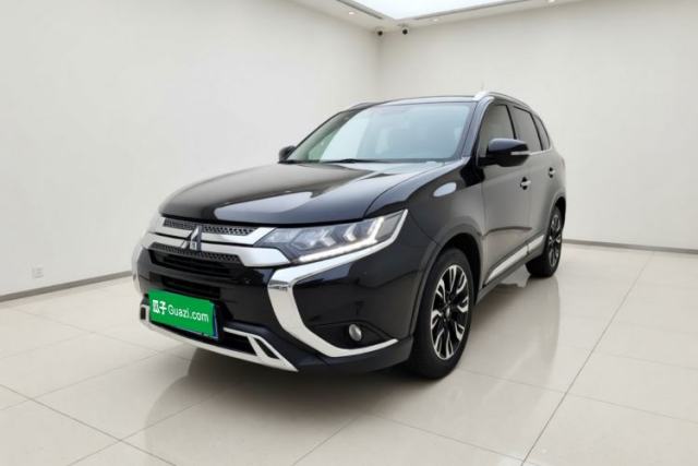 Used Mitsubishi Outlander 2019 2.4L 4x4 Zhi Xiang Edition 5 Seats China VI Standard