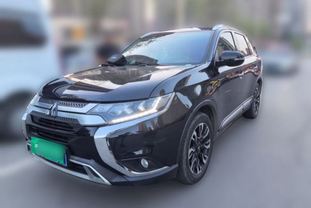 Used Mitsubishi Outlander 2019 2.4L 4x4 Zhi Xiang Edition 5 Seats China VI Standard
