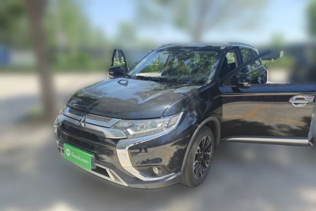 Used Mitsubishi Outlander 2019 2.0L Two-Wheel Drive Comfort Edition 7 Seats China V Emission Standard